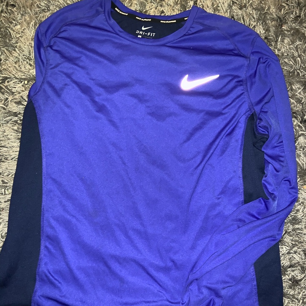 Nike running shirt NWOT
